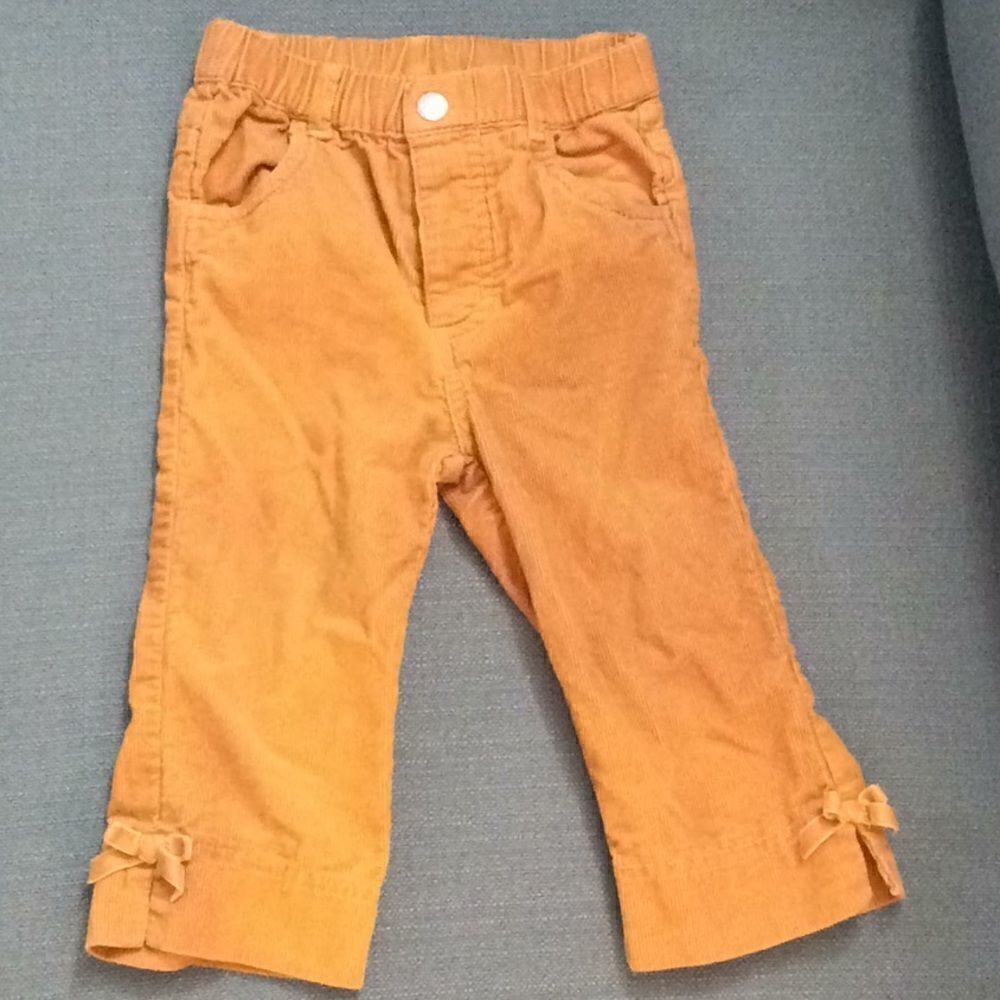 Baby Boden corduroys w/bows 4 fall Stretch waist.